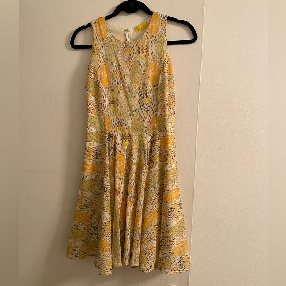Dee Elle Yellow Fit & Flare Skater Dress Size Medium Abstract Print Sleeveless